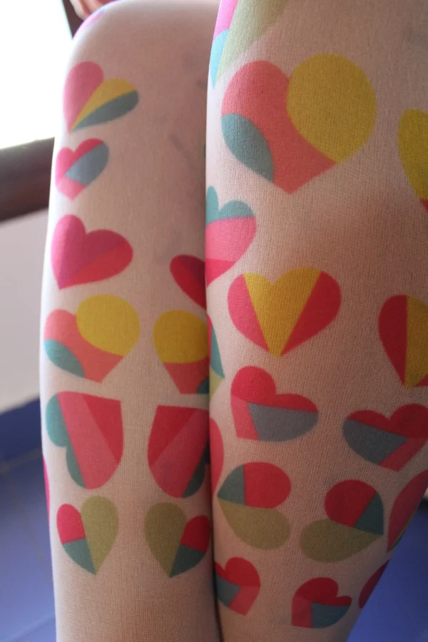 Pantimedias: lluvia de corazones - Imagen 2