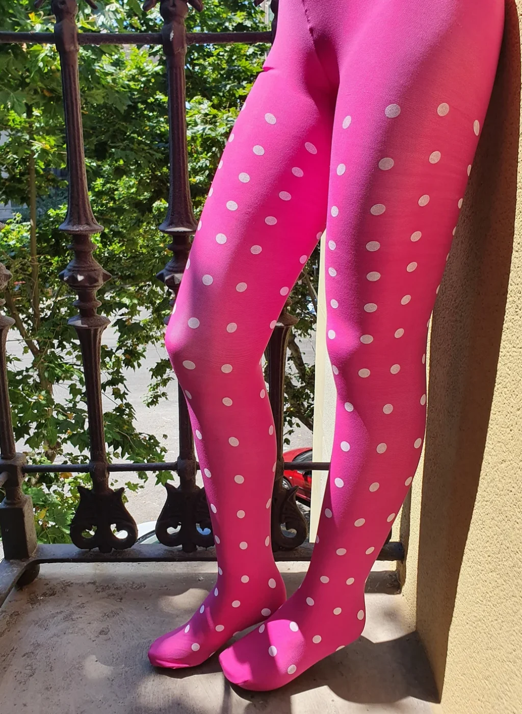Fuchsia pantyhose white polka dot5