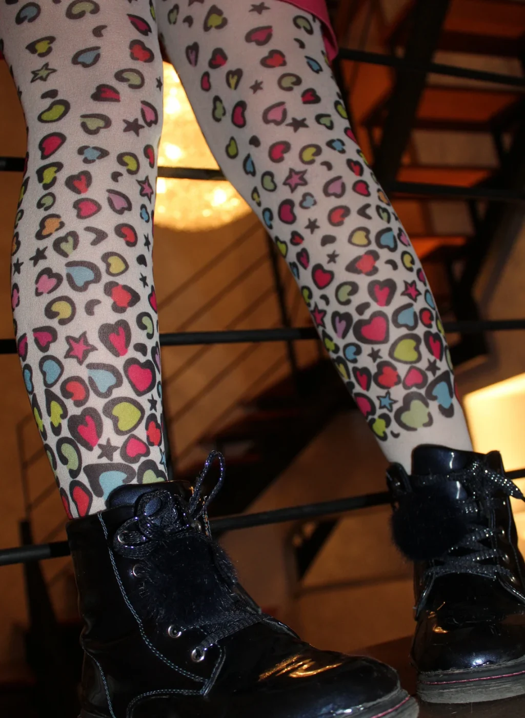 Medias infantiles con estampado de corazones multicolor | Kids pantyhose with colorful heart print